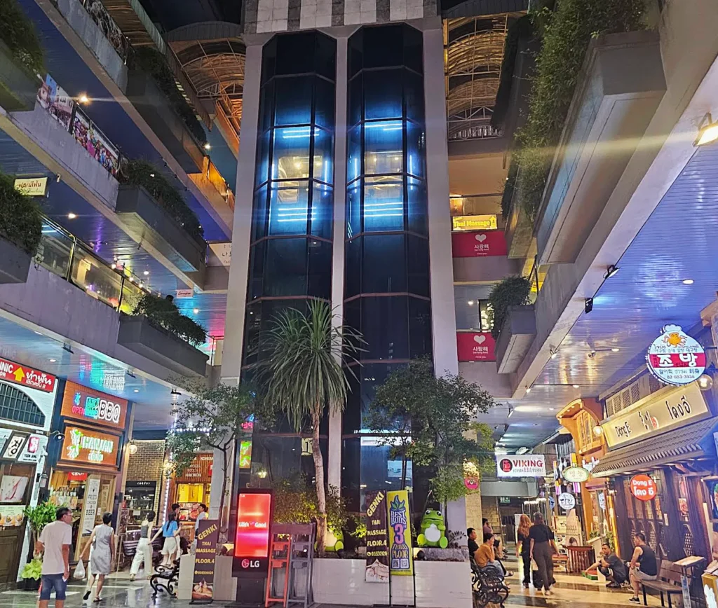 방콕 코리안타운 vs 에까마이