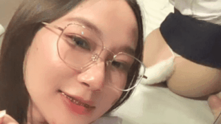 내 꼬리보고갈래??