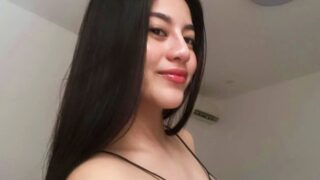 호텔에서 낮잠자고 일어났는데 이런 푸잉이 옆에..?!