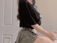 엄마 몰래 화장실서 후딱 틱톡찍기 ㅋㅋ