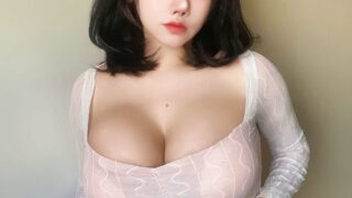 터질거같은 시스루 ㅎㅎ