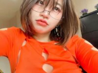 아이구.. 옷이 다 구멍이 났네 ㅠㅠ