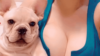 강아지랑 사진 한번 찍기 힘드네 어휴..