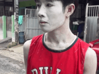 쏭크란이여서 분을 발랐는데... 페인트였다...