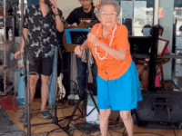 나이는 숫자일뿐 태국의 흥을 막을 순 없다 ㅋㅋㅋ