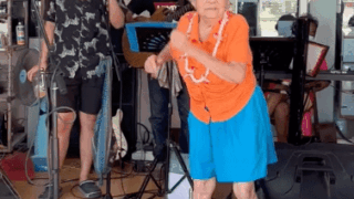 나이는 숫자일뿐 태국의 흥을 막을 순 없다 ㅋㅋㅋ